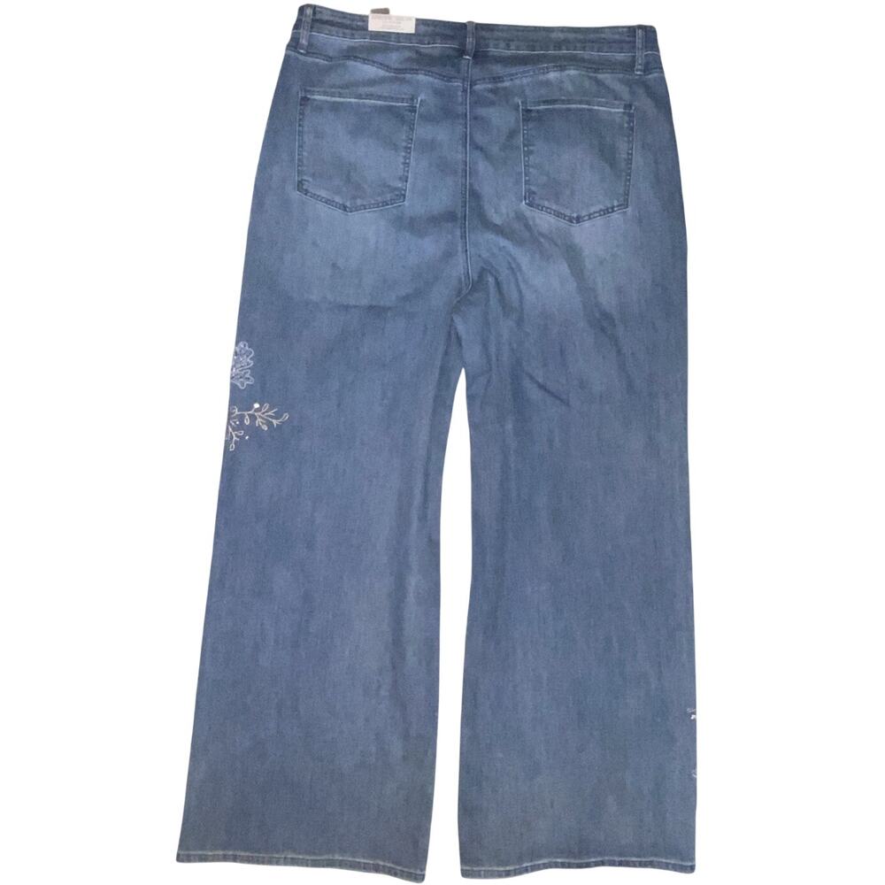 Embellished Embroidered Chico’s NWT Women’s Jeans Wide Leg Size 4R / US 20R - Picture 11 of 13